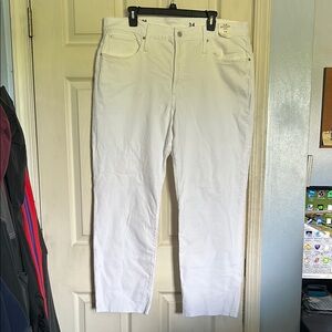 NWT J. Crew white slim boyfriend Jean size 34